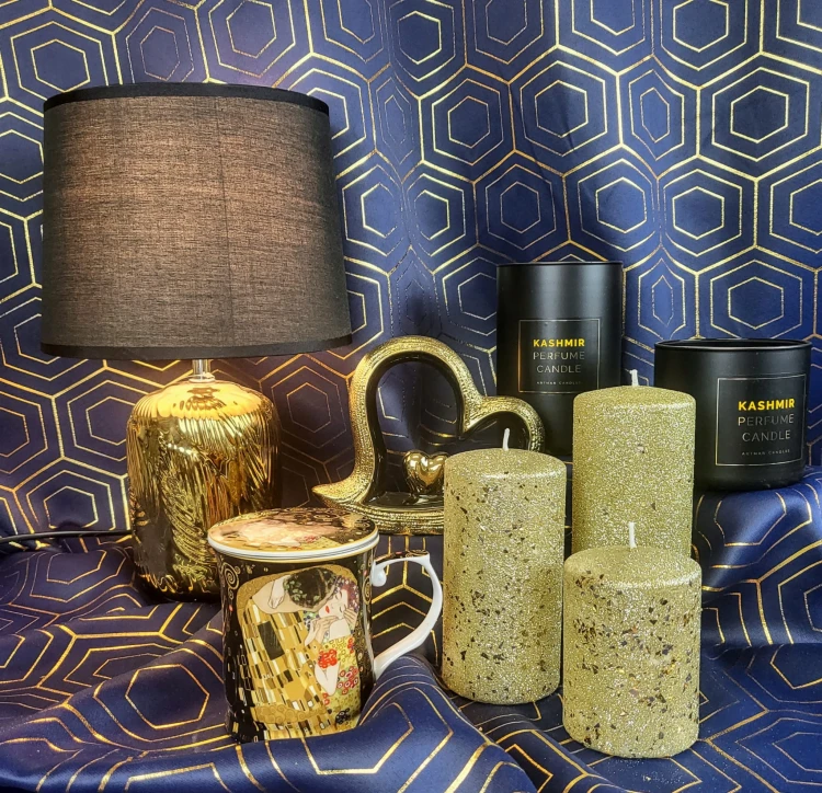 ŚWIECA KASHMIR ZAPACH PERFUM  0,8KG UNISEX