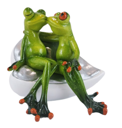FIGURKA ŻABY NA FOTELU ZAKOCHANI