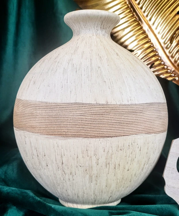 CERAMICZNY WAZON  KREMOWY DZBAN BECZUŁKA 26cm