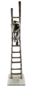 METALOWA FIGURKA NA KAMIENNEJ PODSTAWIE 54CM