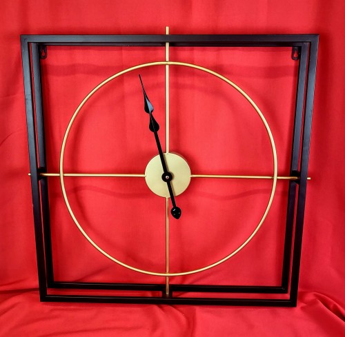 ZEGAR METALOWY ZŁOTY W CZARNEJ RAMIE KWADRAT 63CM