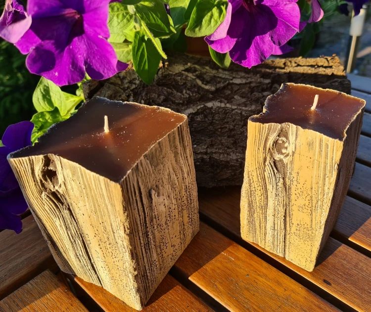 ŚWIECA ZAPACHOWA SANDALWOOD SOSNA