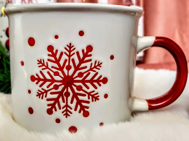 KUBEK CERAMICZNY BIAŁY PŁATEK ŚNIEGU 450ML