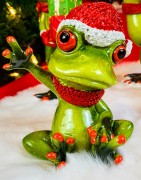 ŚWIĄTECZNA FIGURKA ŻABA W CZAPCE MIKOŁAJA