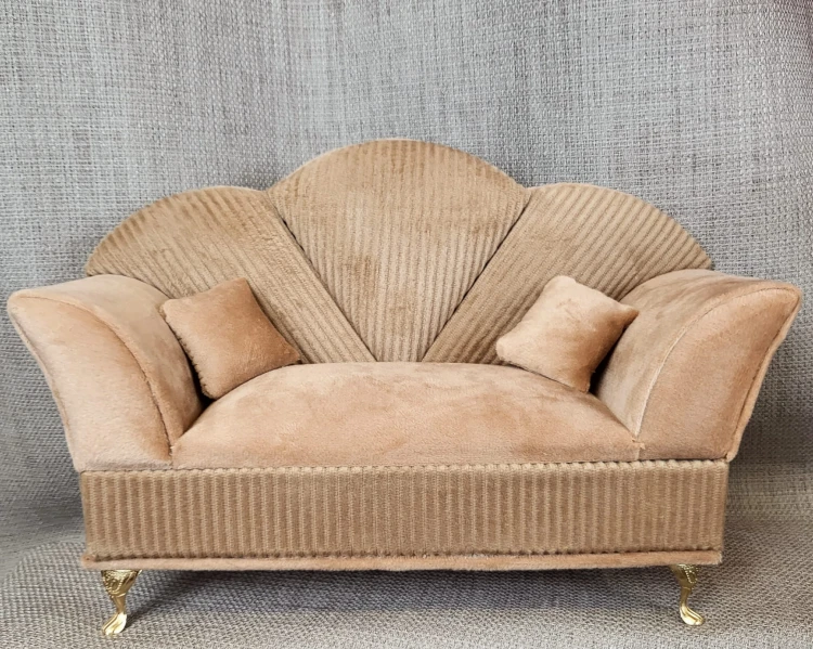 SZKATUŁKA NA BIŻUTERIĘ - SOFA KARMELOWA