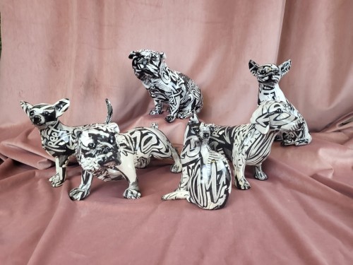 FIGURKA BULDOG GRAFFITI