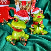 ŚWIĄTECZNA FIGURKA ŻABA MIKOŁAJ DWA WZORY