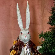 FIGURKA KRÓLIK Z ZEGARKIEM PIERROT