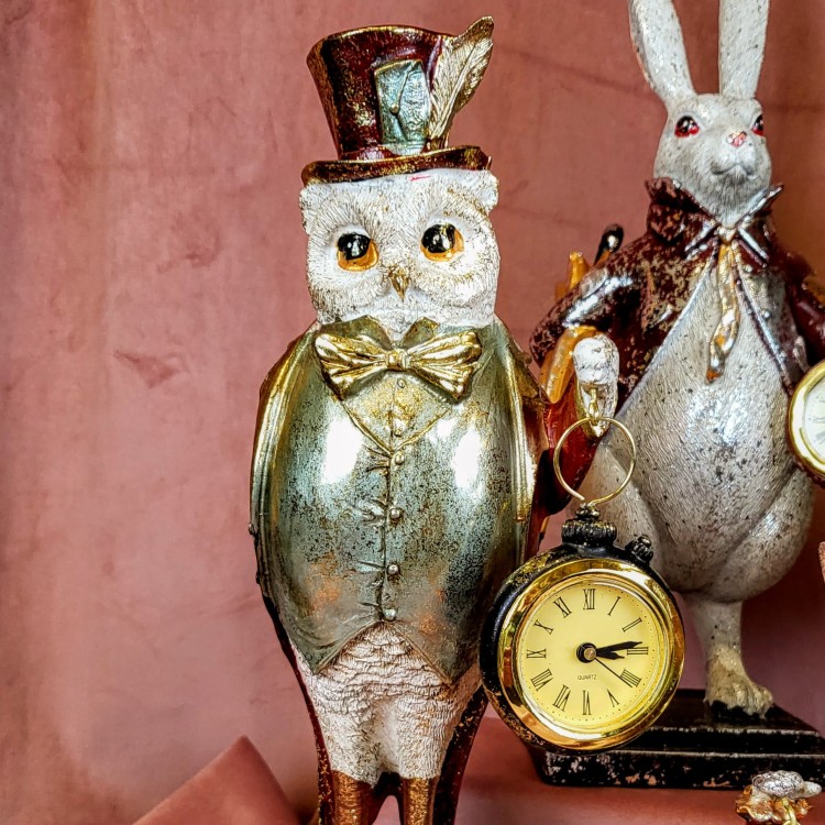 FIGURKA SOWA Z ZEGARKIEM PIERROT