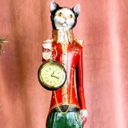 FIGURKA KOT Z ZEGARKIEM PIERROT