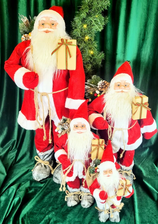 ŚWIĄTECZNA FIGURKA MIKOŁAJ Z PREZENTEM 32 CM