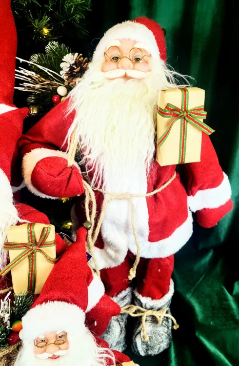 ŚWIĄTECZNA FIGURKA MIKOŁAJ Z PREZENTEM 64CM MAXI