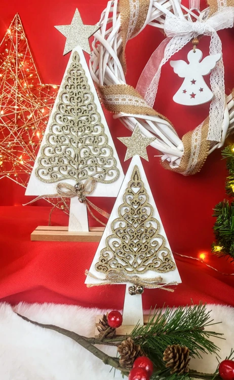 FIGURKA DREWNIANA BIAŁO ZŁOTA CHOINKA 23CM