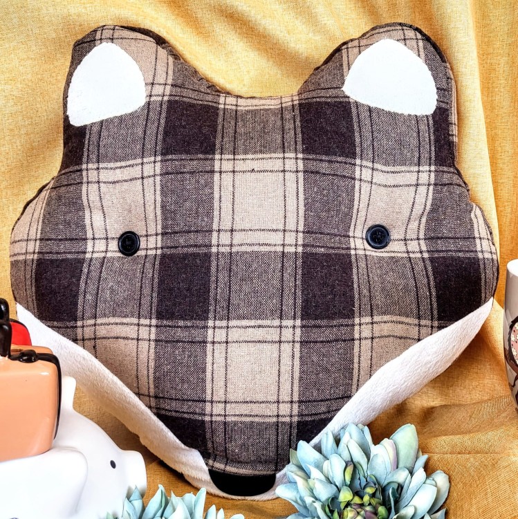 PODUSZKA LIS LISEK W KRATKĘ DUŻA 40CM