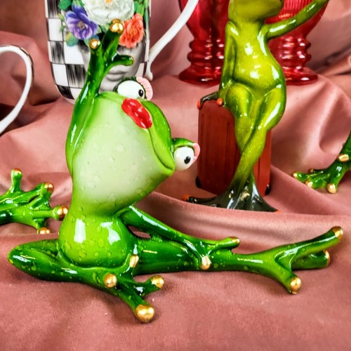 FIGURKA PANI ŻABA YOGA JOGA 12CM