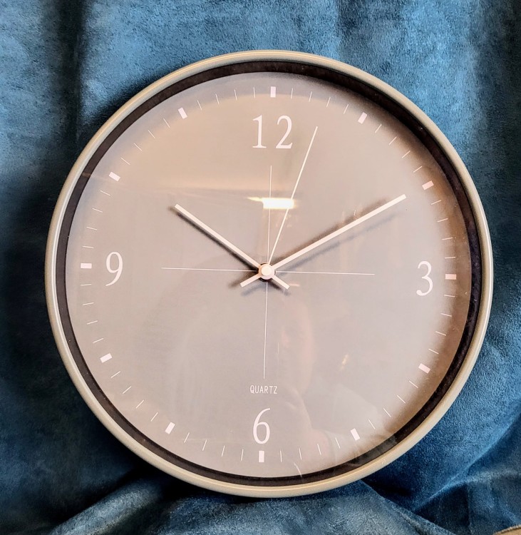 ZEGAR ŚCIENNY SZARY 30CM