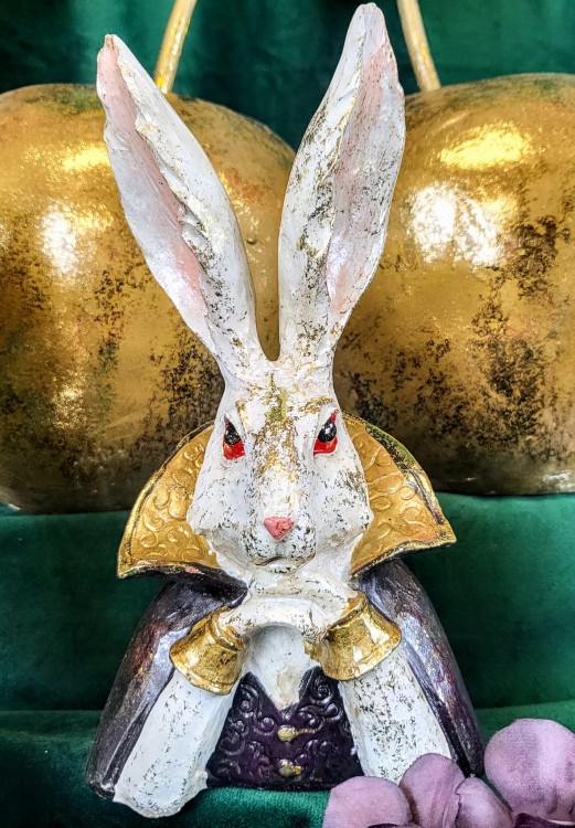 FIGURKA KRÓLIK POPIERSIE PIERROT