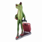 FIGURKA ŻABA Z WALIZKĄ PODRÓŻNICZKA 18CM