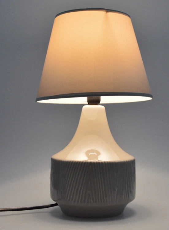 LAMPA CERAMICZNA BEŻOWA W PRĄŻKI 36cm