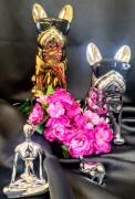 FIGURKA CERAMICZNA KOBIETA YOGA SREBRNA PREZENT
