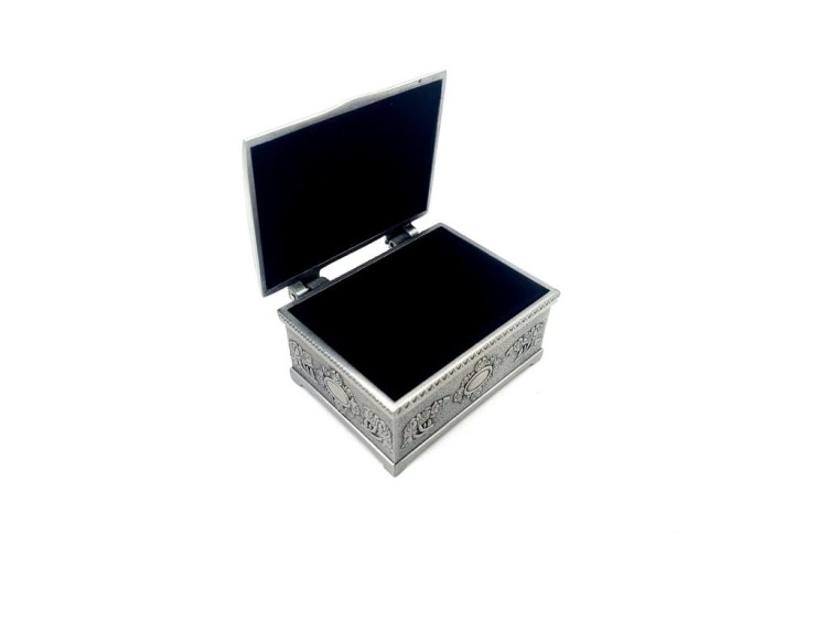 ZDOBIONA METALOWA SZKATUŁKA  6x5cm