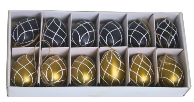 KPL. 12 ZAWIESZEK JAJEK BIAŁO-CZARNO-ZŁOTYCH 4X4X5,5 CM plastik