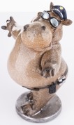 FIGURKA HIPOPOTAM POLICJANT 16x15x8,5