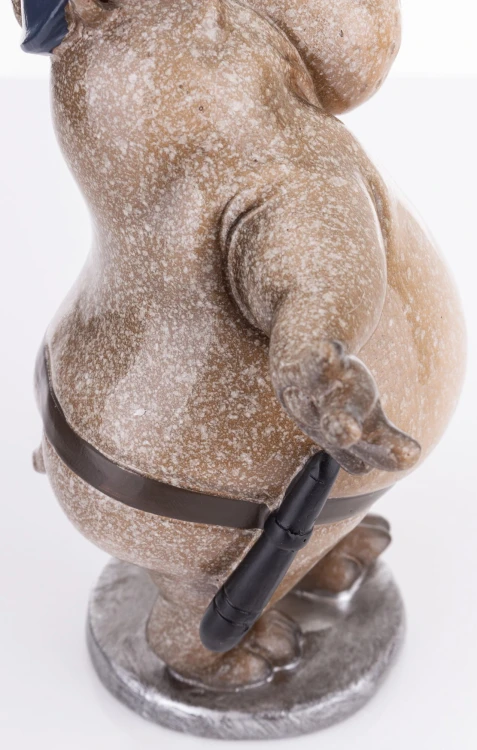 FIGURKA HIPOPOTAM POLICJANT 16x15x8,5