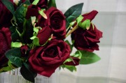 SZTUCZNA BORDOWA RÓŻA VELVET 37cm