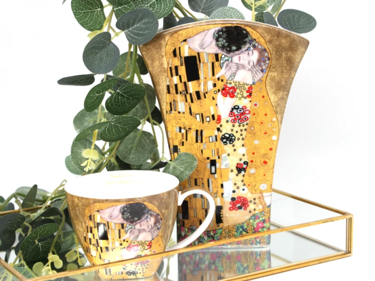 WAZON KLIMT POCAŁUNEK 14X19,5X6,5 CM