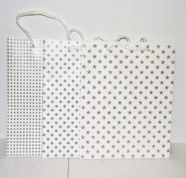 TOREBKA UPOMINKOWA BIAŁO-SREBRNA-BROKAT 32X26X10 CM 2 WZORY