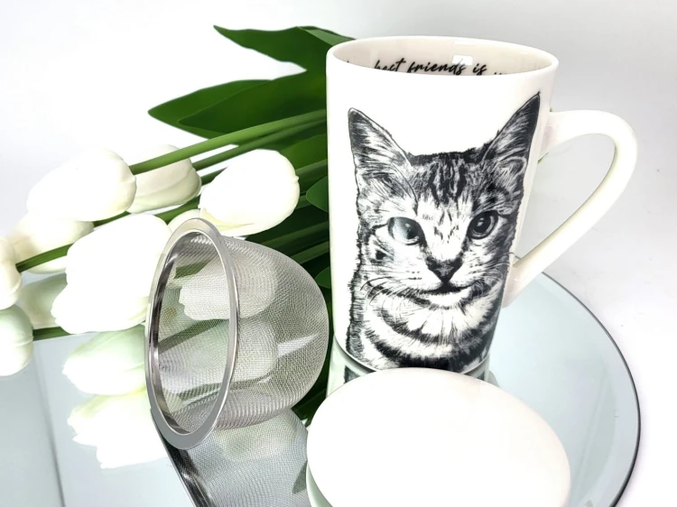 KUBEK PORCELANOWY KOT AMERYKAŃSKI Z PRZYKRYWKĄ I ZAPARZACZEM
