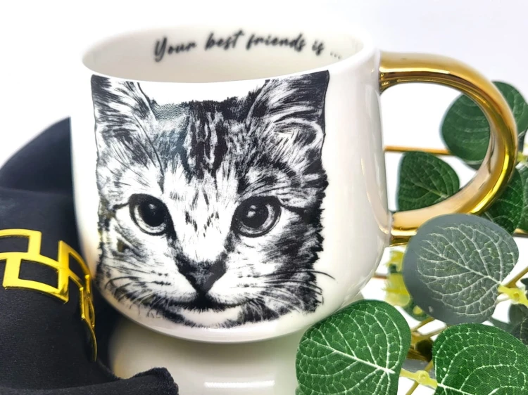 KUBEK PORCELANOWY  KOT AMERYKAŃSKI