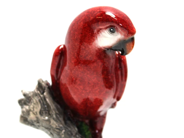 FIGURKA PAPUGA NA PODSTAWIE 21,5CM