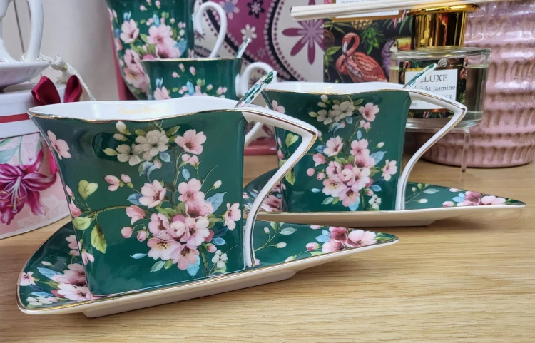 7351e176e44b1601558bf7a495d15ac9