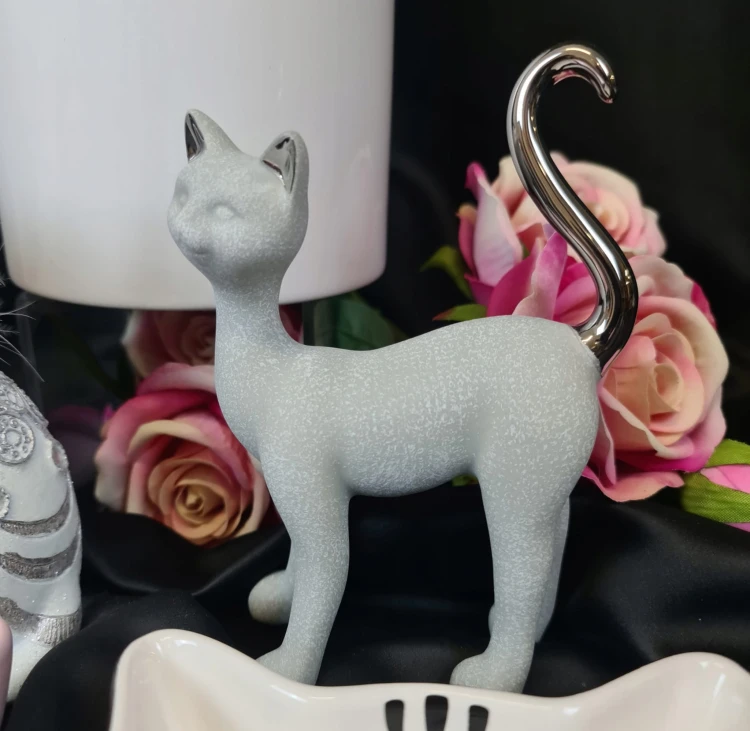 ccb42a4ab7384376d2c3962563f856e5