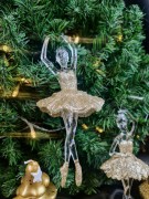 e9ead9883db67699fe2ea82ee9b785b1