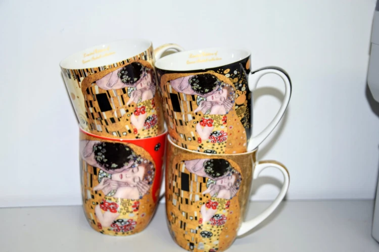 7ddfb18b749a642393618f5844b9f236