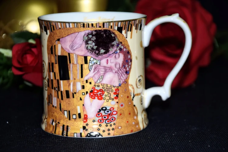 2cbad75bf7f74d53f25d4f6134df3527