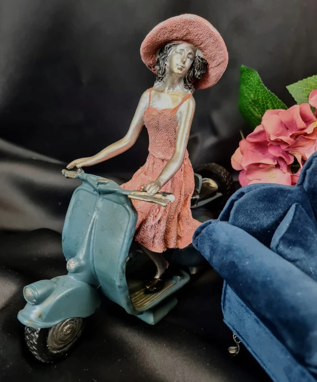 8f998542d3d71a90a0553e734a58bb7b