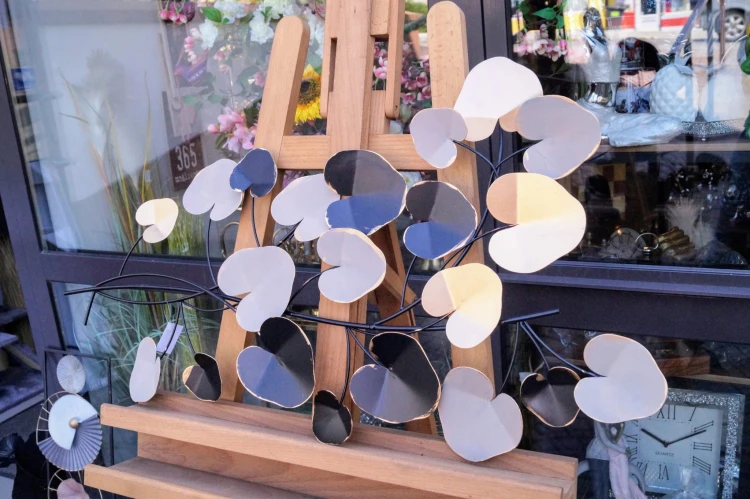 98f656cae298d30a66d8efcc56d47bda