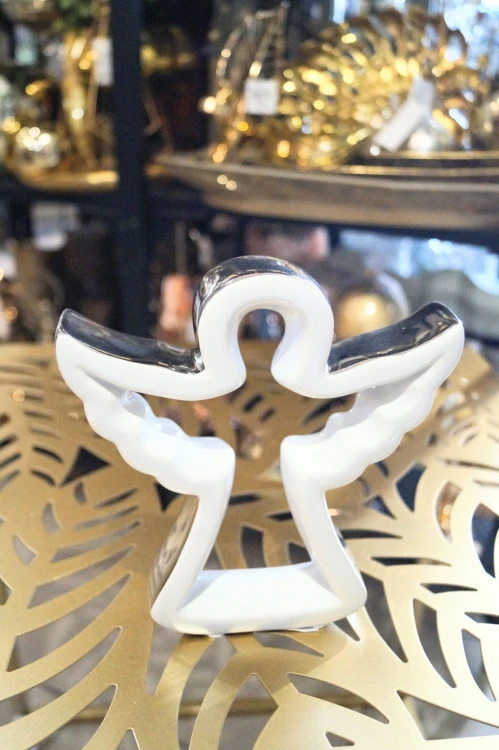 3f6ee3018304aef842863e71119f2f6a