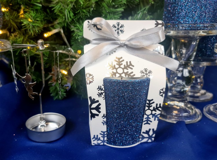 94dca724cafa714b21d8f06d101b4326