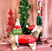 FIGURKA KOT Z ZEGARKIEM PIERROT