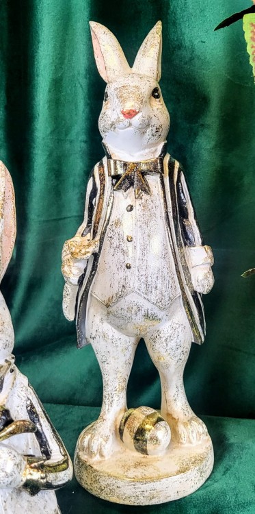 FIGURKA KRÓLIK Z JAJKIEM PIERROT