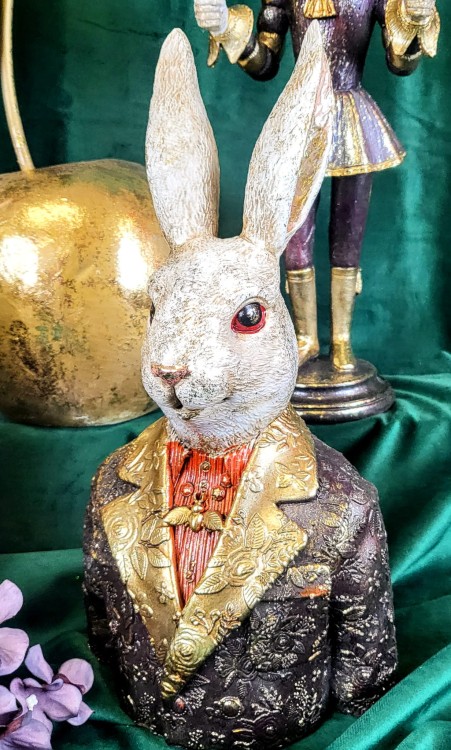 FIGURKA KRÓLIK POPIERSIE PIERROT