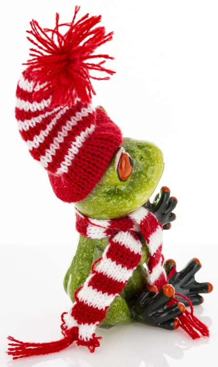 ŚWIĄTECZNA FIGURKA ŻABA W CZAPCE I SZALIKU 14CM