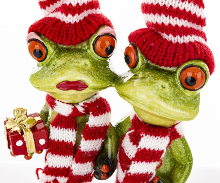 ŚWIĄTECZNA FIGURKA ŻABY Z PREZENTEM PARA 20CM