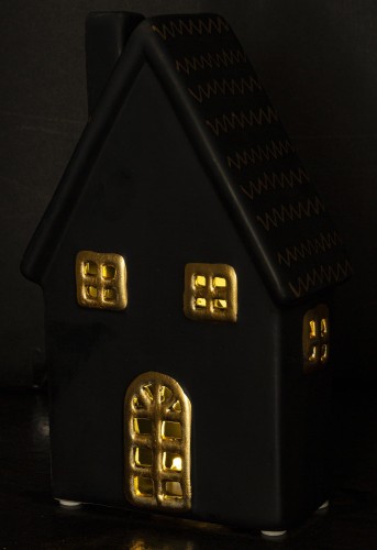 FIGURKA DOMEK LED CZARNO ZŁOTY 19x12x6,5 cm
