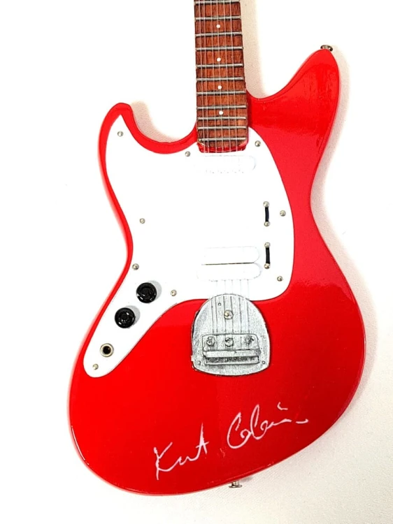 Mini gitara w stylu Kurt Cobain, Nirvana skala 1:4